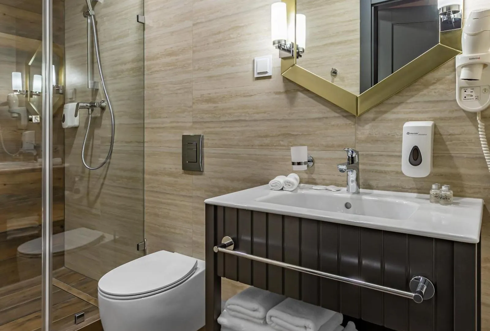 Hotel Queen Bee Kiew