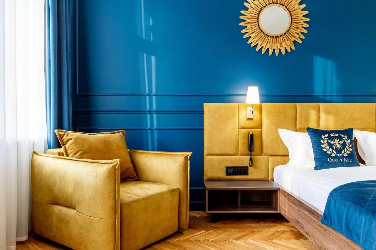 Queen Bee Kyiv Hotel