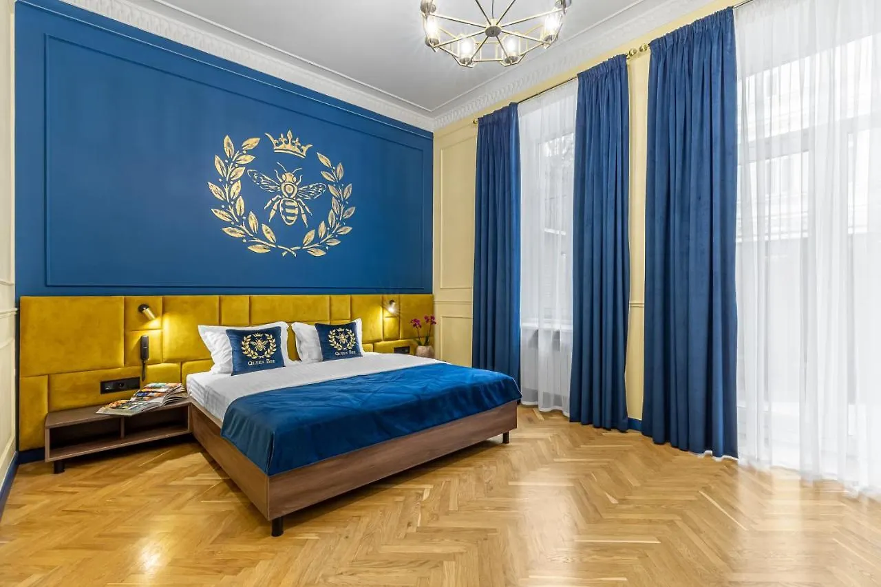 Queen Bee Kiev Ucraina